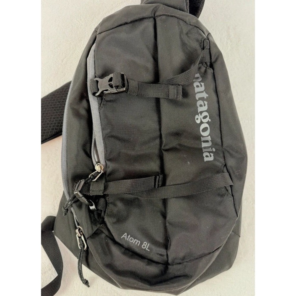 Patagonia Atom 8L Sling Backpack Black Crossbody Day Pack Hiking Travel Bag